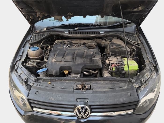 2016 Volkswagen Polo HIGHLINE1.5L, Diesel, Manual, 1,18,850 km, exterior