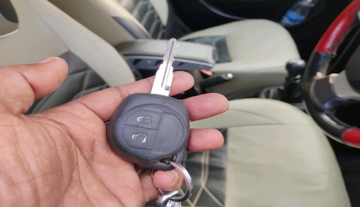 2011 Maruti Swift VXI, Petrol, Manual, 1,05,485 km, interior