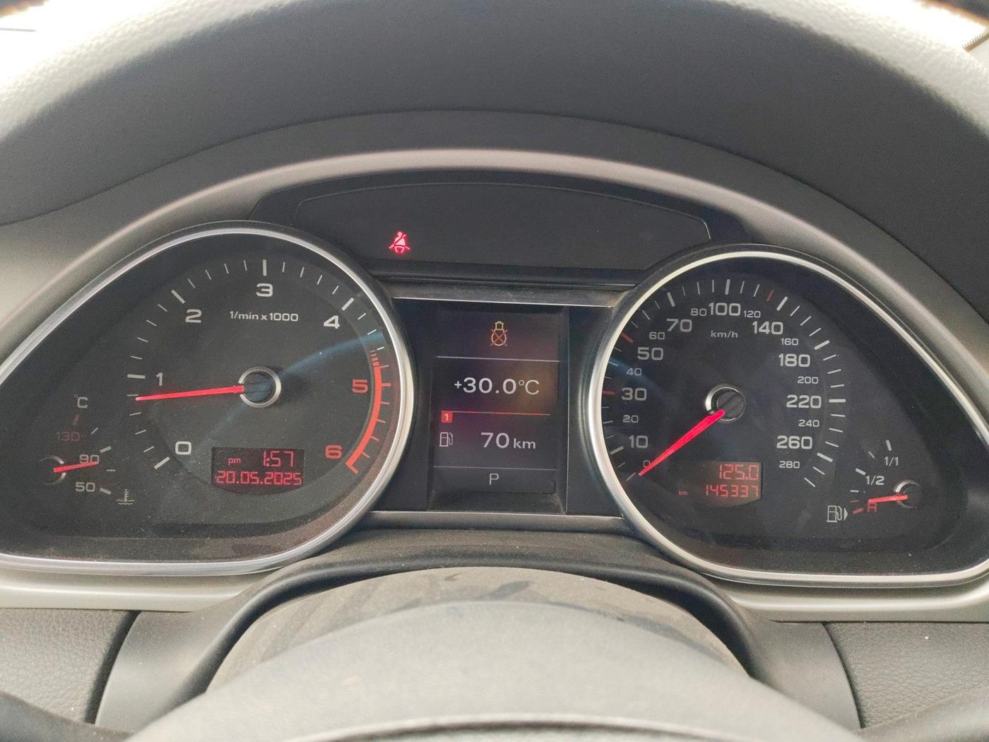 2009 Audi Q7 3.0 TDI QUATTRO, Diesel, Automatic, 1,45,387 km, interior