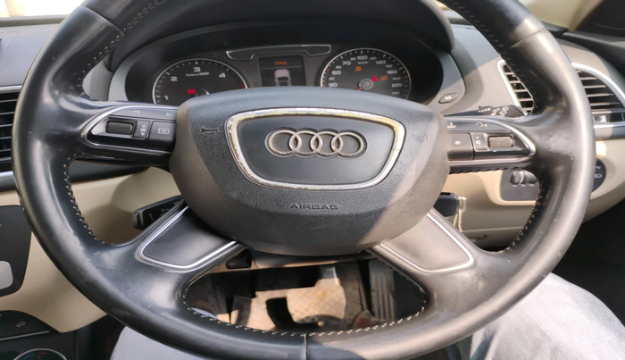 2016 Audi Q3 35 TDI Quattro, Diesel, Automatic, 1,73,089 km, interior