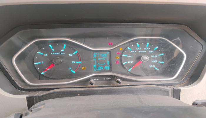 2019 Mahindra Scorpio S11 2WD, Diesel, Manual, 1,25,199 km, interior