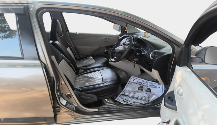 2016 Datsun Go Plus T, Petrol, Manual, 1,14,956 km, interior