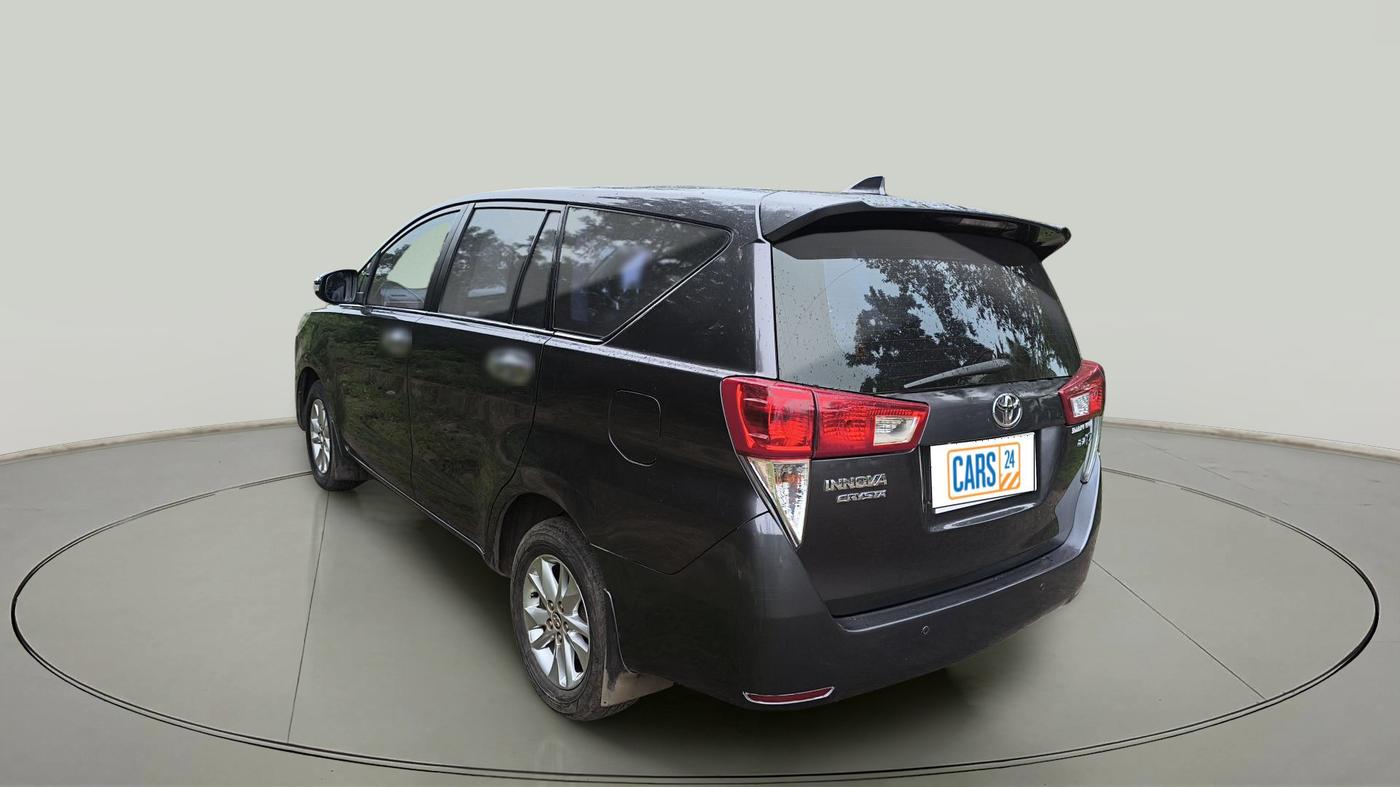 2017 Toyota Innova Crysta 2.4 ZX 7 STR, Diesel, Manual, 2,07,639 km, exterior