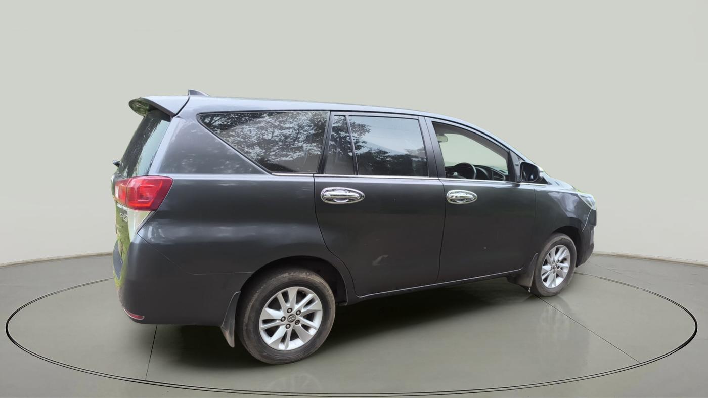 2017 Toyota Innova Crysta 2.4 ZX 7 STR, Diesel, Manual, 2,07,639 km, exterior