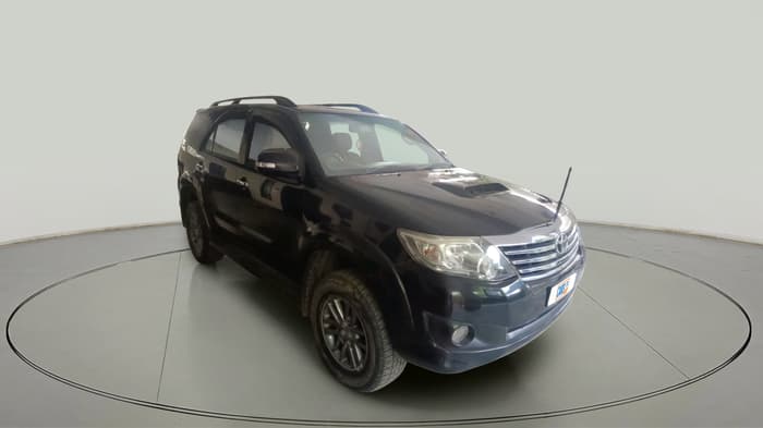2012 Toyota Fortuner 3.0 4X2 AT, Diesel, Automatic, 1,35,508 km, exterior