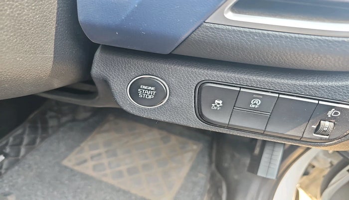 2025 KIA SELTOS HTX (O) 1.5 Petrol iVT, Petrol, Automatic, 2,739 km, interior
