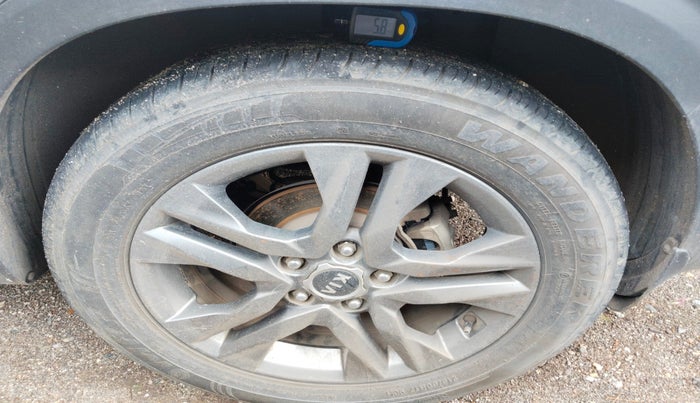 2021 KIA SELTOS HTX 1.5 DIESEL, Diesel, Manual, 77,167 km, tyre