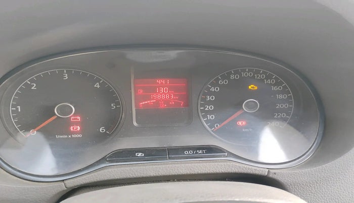 2013 Volkswagen Vento HIGHLINE DIESEL 1.6, Diesel, Manual, 1,98,883 km, interior