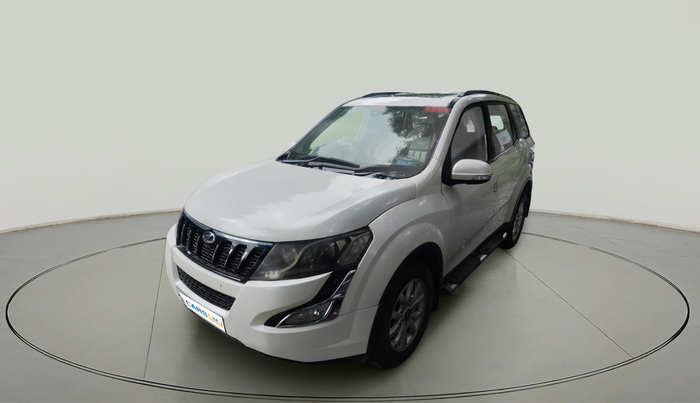 2017 Mahindra XUV500 W10 AT, Diesel, Automatic, 1,40,173 km, exterior