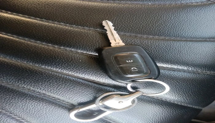 2021 Nissan MAGNITE XL TURBO, Petrol, Manual, 70,817 km, interior