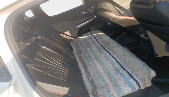 2021 Nissan MAGNITE XL TURBO, Petrol, Manual, 70,817 km, interior