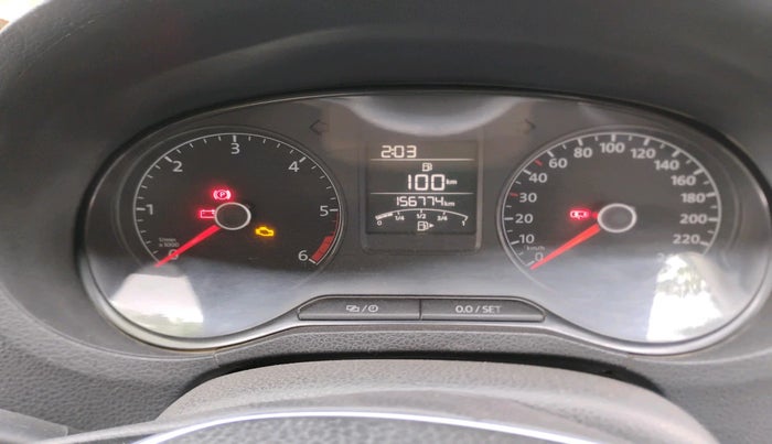 2014 Volkswagen Polo HIGHLINE1.5L, Diesel, Manual, 1,56,774 km, interior