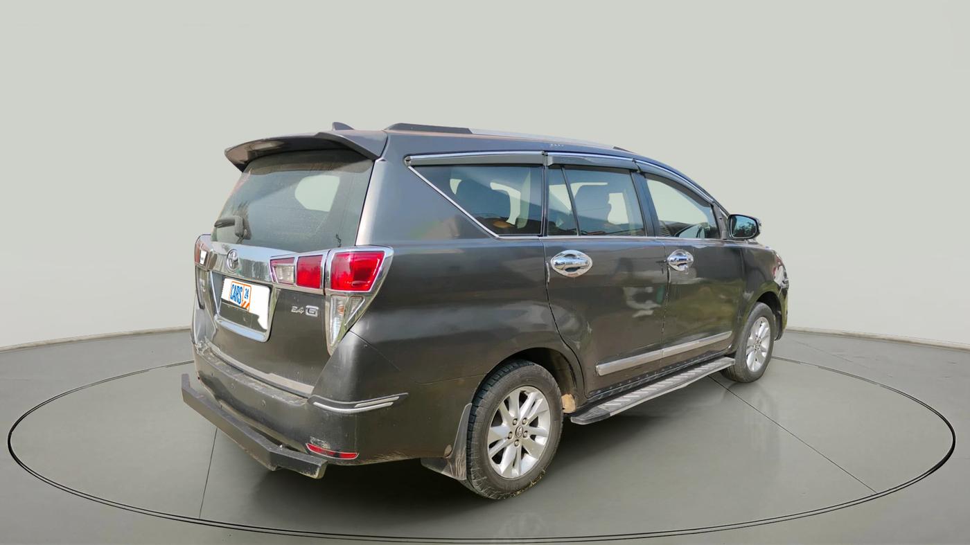 2016 Toyota Innova Crysta 2.4 GX 8 STR, Diesel, Manual, 1,26,318 km, exterior