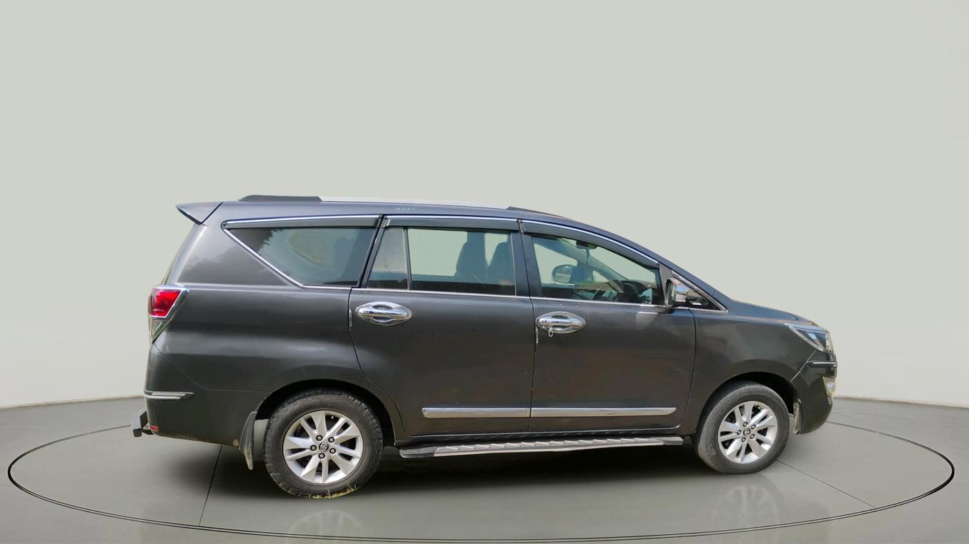 2016 Toyota Innova Crysta 2.4 GX 8 STR, Diesel, Manual, 1,26,318 km, exterior