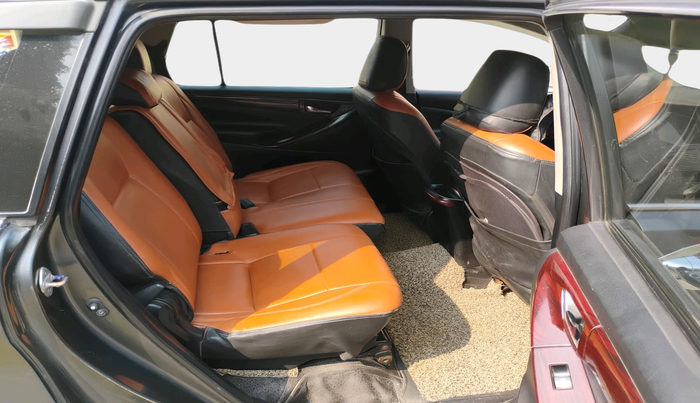 2016 Toyota Innova Crysta 2.4 GX 8 STR, Diesel, Manual, 1,26,318 km, interior