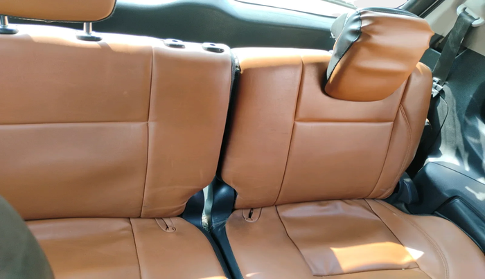 2016 Toyota Innova Crysta 2.4 GX 8 STR, Diesel, Manual, 1,26,318 km, interior