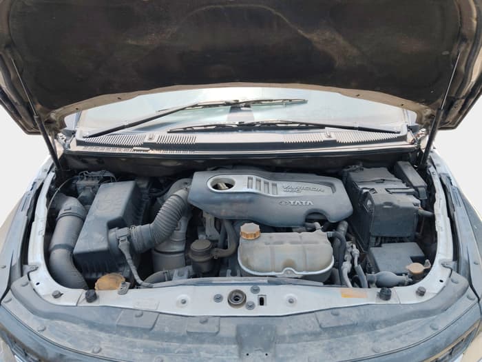 2017 Tata Hexa XT 4X2 7 STR, Diesel, Manual, 70,791 km, exterior