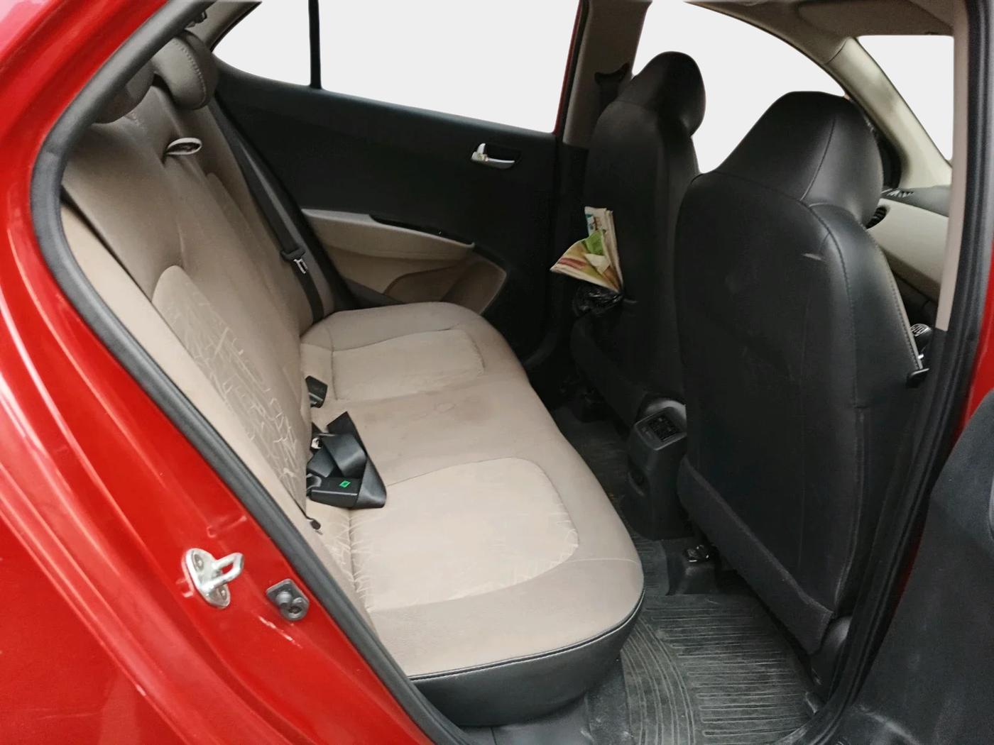 2016 Hyundai Xcent S 1.2, Petrol, Manual, 2,20,000 km, interior