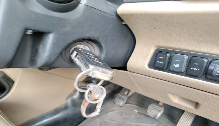 2021 Mahindra BOLERO NEO N 8, Diesel, Manual, 53,997 km, interior