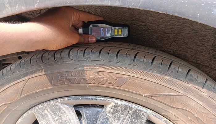 2013 Hyundai i10 ERA 1.1, Petrol, Manual, 45,171 km, tyre