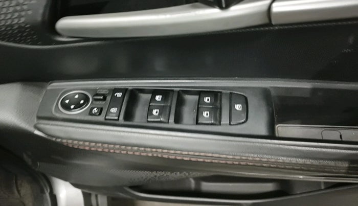 2020 KIA SONET HTK PLUS 1.5 AT, Diesel, Automatic, 44,753 km, interior