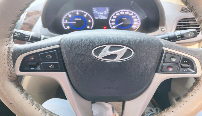 2012 Hyundai Verna FLUIDIC 1.6 CRDI SX, Diesel, Manual, 14,750 km, interior