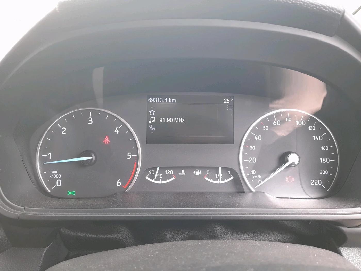 2019 Ford Ecosport TITANIUM 1.5L SPORTS(SUNROOF) DIESEL, Diesel, Manual, 69,313 km, interior