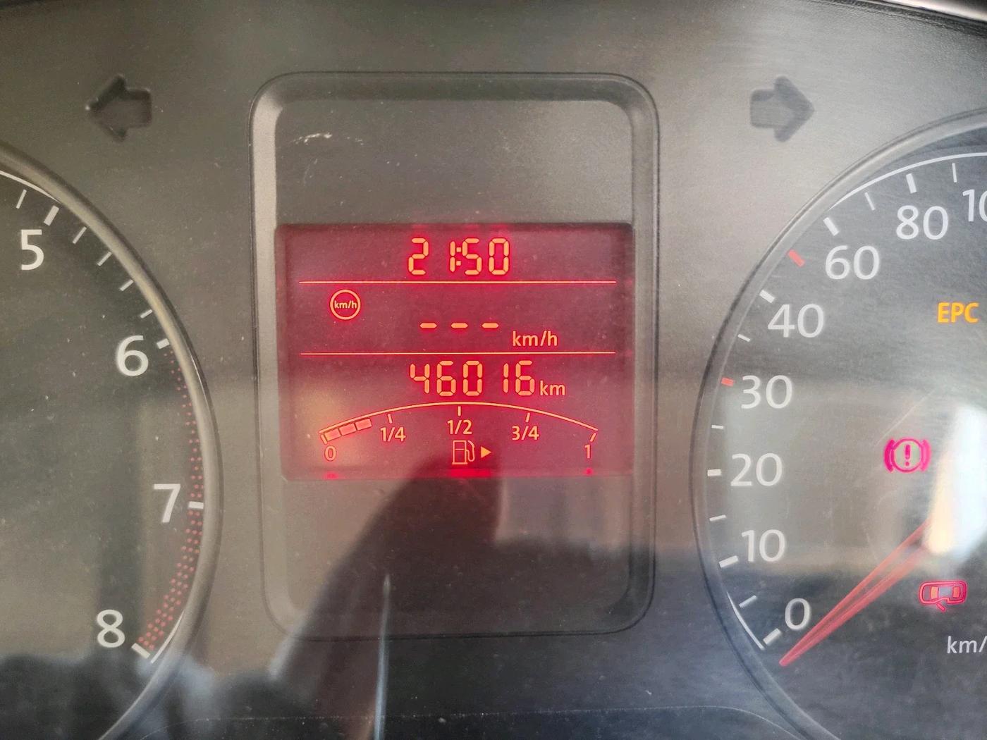 2011 Volkswagen Vento HIGHLINE 1.6 MPI, Petrol, Manual, 46,016 km, interior