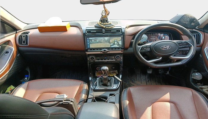 2024 Hyundai ALCAZAR PLATINUM 1.5 MT 7STR, Diesel, Manual, 65,701 km, interior