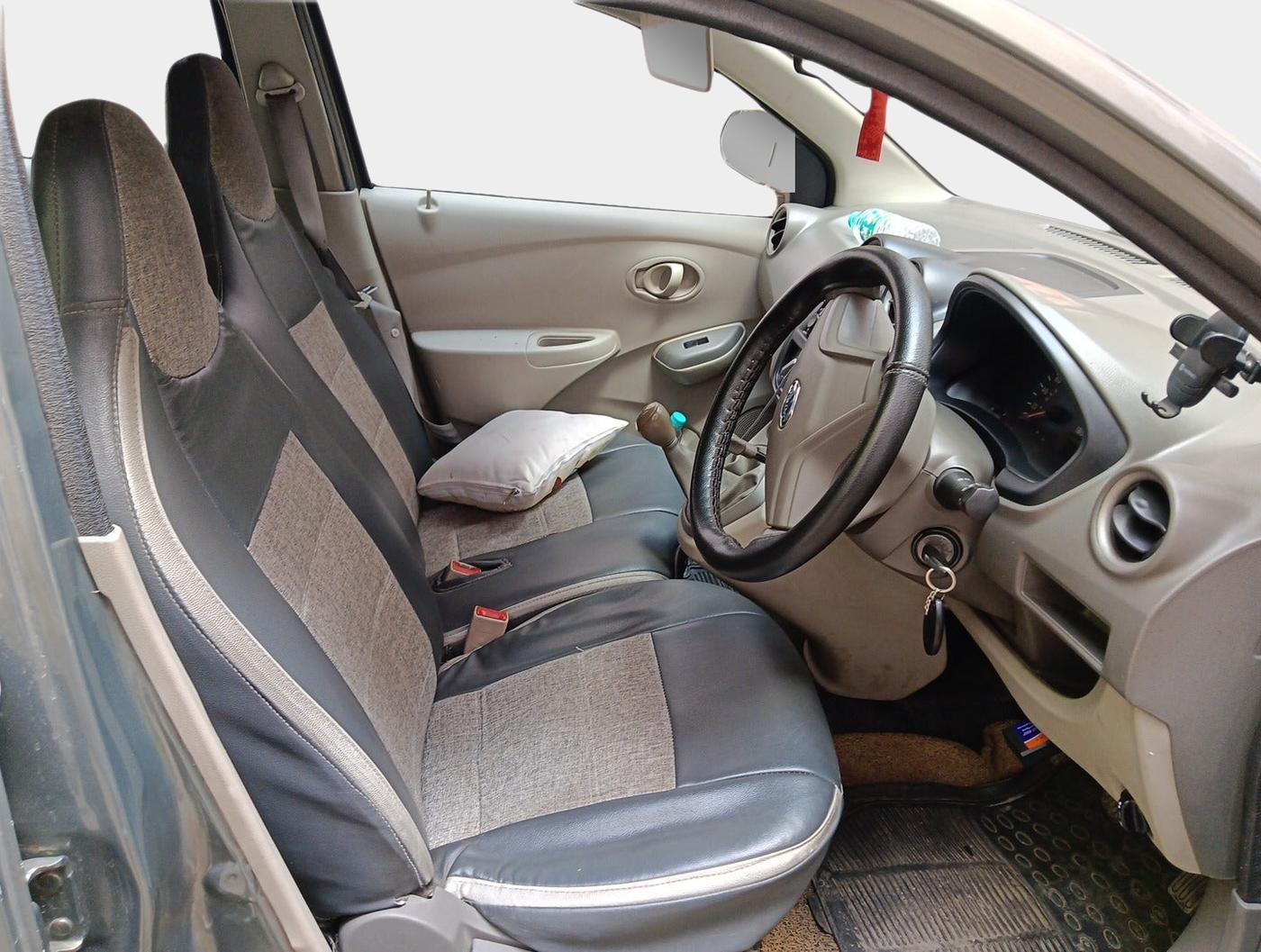 2015 Datsun Go Plus T, Petrol, Manual, 74,749 km, interior