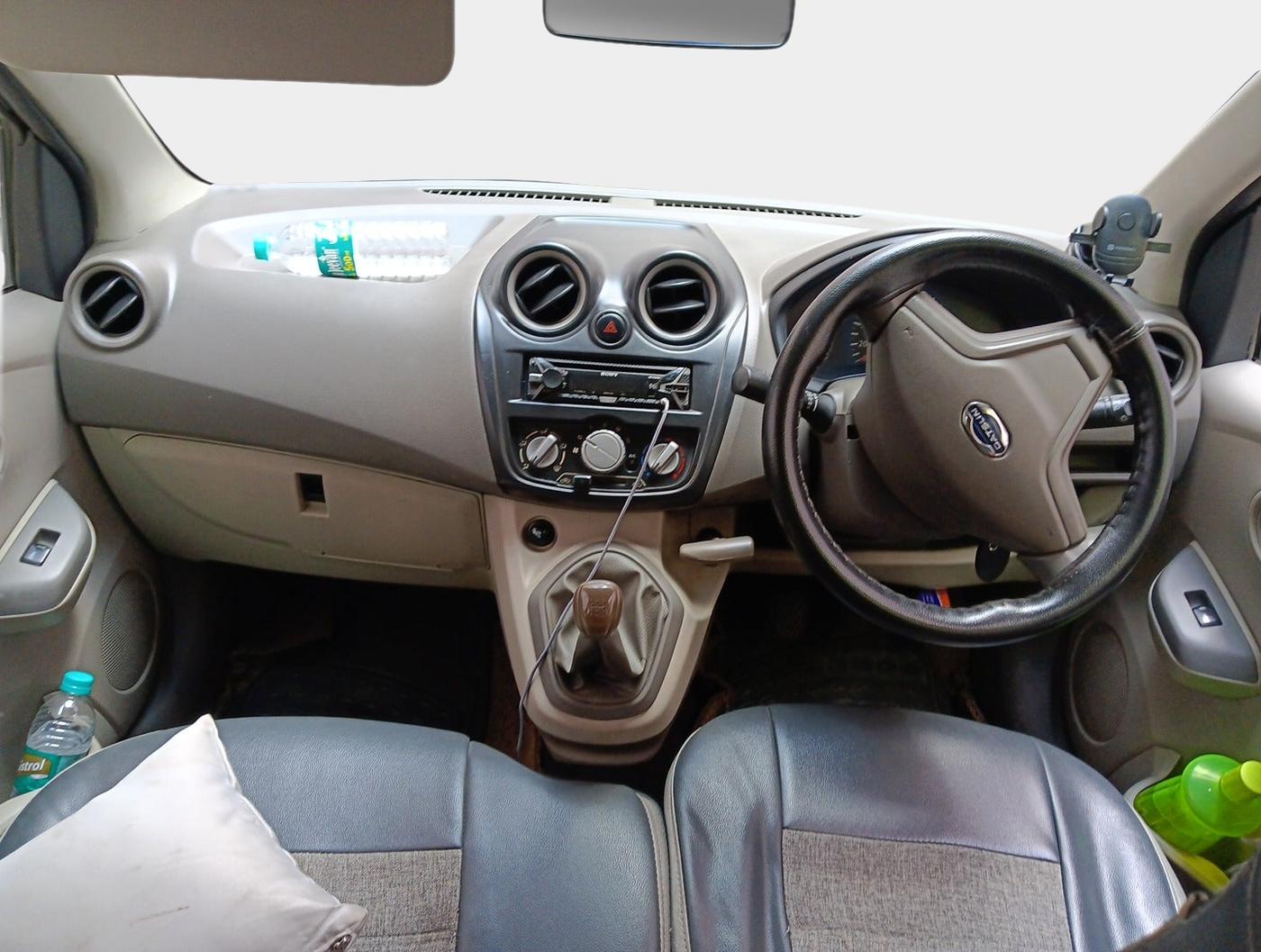 2015 Datsun Go Plus T, Petrol, Manual, 74,749 km, interior