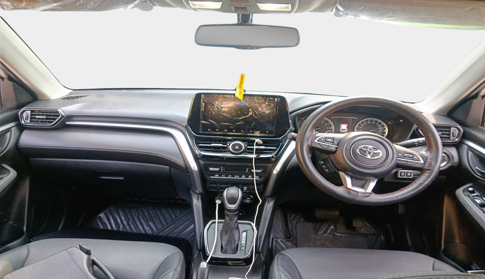 2024 Toyota URBAN CRUISER HYRYDER V HYBRID, Hybrid, Automatic, 21,444 km, interior