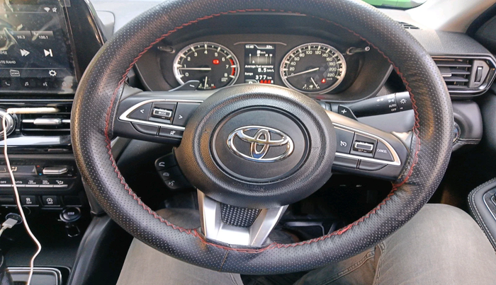 2024 Toyota URBAN CRUISER HYRYDER V HYBRID, Hybrid, Automatic, 21,444 km, interior