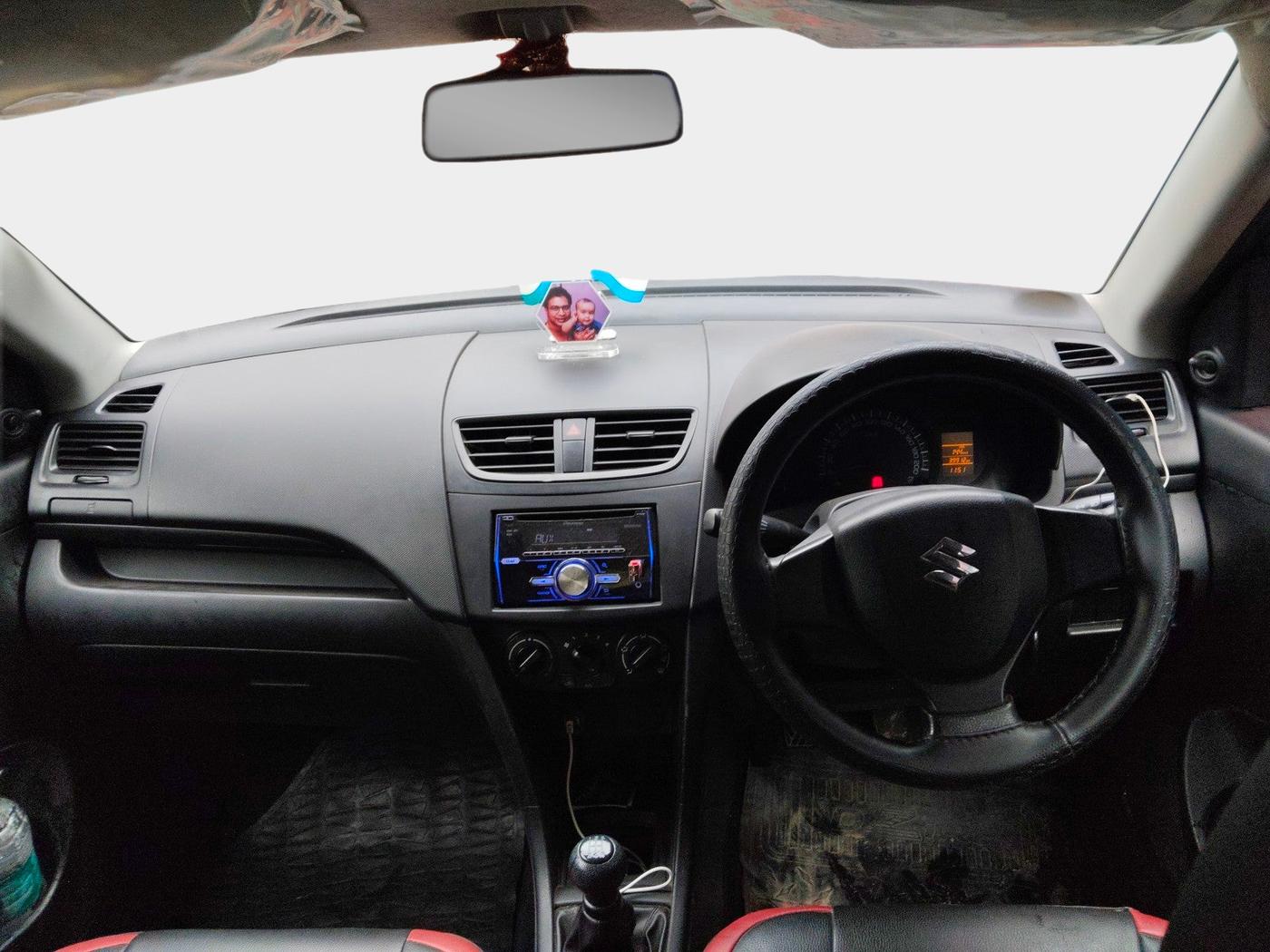 2015 Maruti Swift LXI, Petrol, Manual, 39,916 km, interior