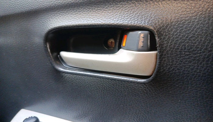 2011 Maruti Wagon R 1.0 VXI, Petrol, Manual, 67,458 km, interior