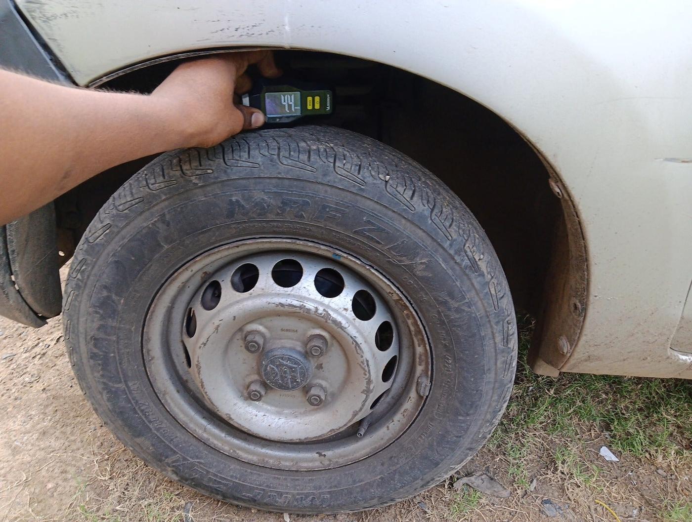2015 Maruti Alto 800 LX, Petrol, Manual, 92,272 km, tyre