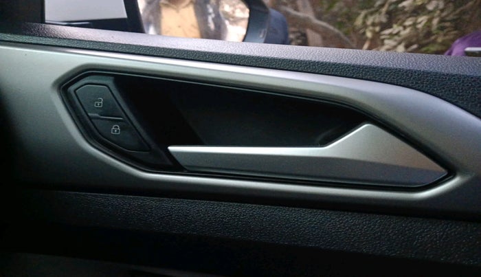 2025 Volkswagen TAIGUN HIGHLINE 1.0 TSI AT, Petrol, Automatic, 3,695 km, interior