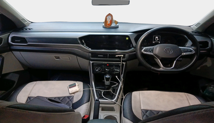 2025 Volkswagen TAIGUN HIGHLINE 1.0 TSI AT, Petrol, Automatic, 3,695 km, interior