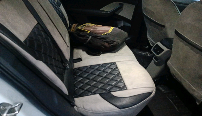 2025 Volkswagen TAIGUN HIGHLINE 1.0 TSI AT, Petrol, Automatic, 3,695 km, interior