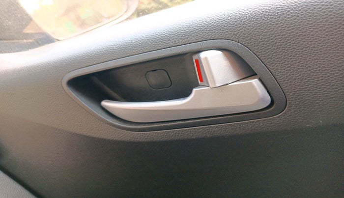 2017 Hyundai Grand i10 SPORTZ (O) 1.2 KAPPA VTVT, Petrol, Manual, 50,818 km, interior