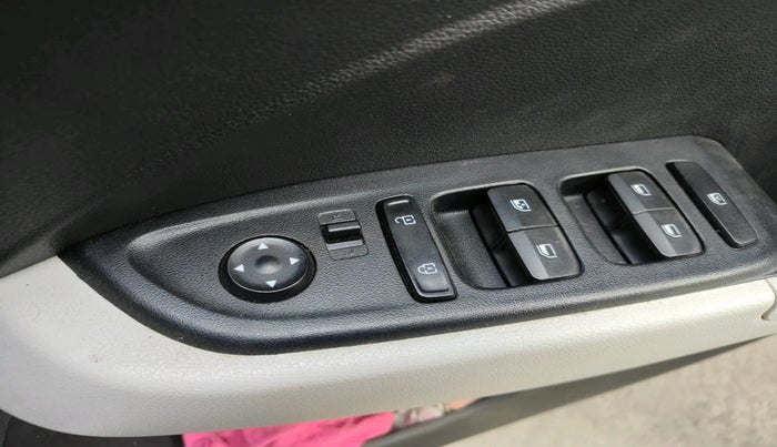 2023 Hyundai VENUE S (O) 1.0 Turbo MT, Petrol, Manual, 2,064 km, interior