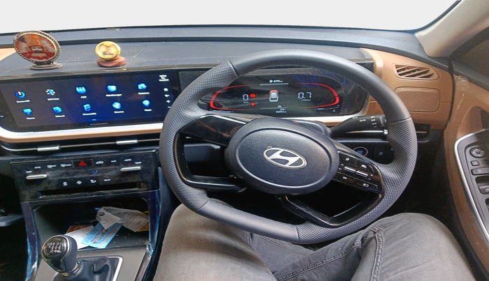 2025 Hyundai ALCAZAR Executive 7 STR 1.5 Diesel MT, Diesel, Manual, 10,751 km, interior