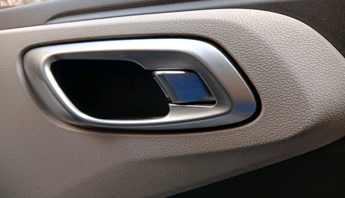 2022 Hyundai GRAND I10 NIOS SPORTZ 1.2 KAPPA VTVT, Petrol, Manual, 34,560 km, interior