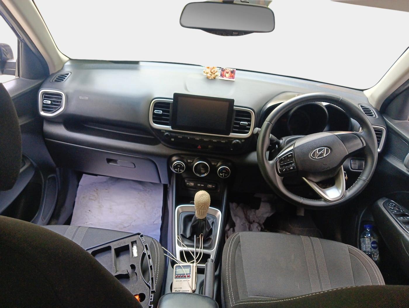 2021 Hyundai VENUE S+ 1.2, Petrol, Manual, 36,645 km, interior