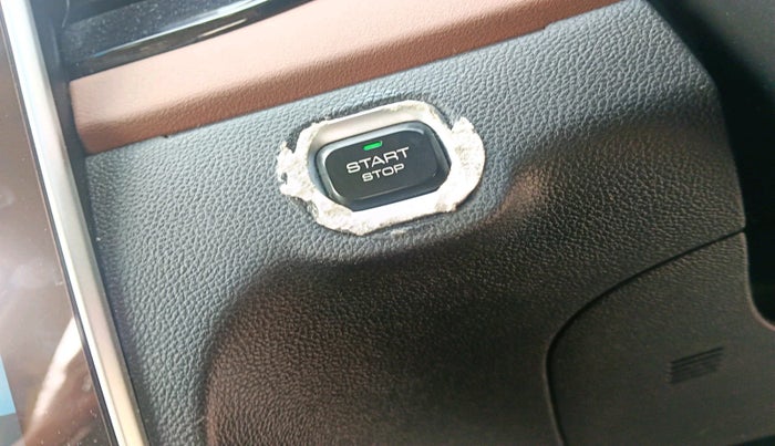 2023 MG HECTOR PLUS SHARP PRO 1.5 PETROL TURBO CVT 6 STR, Petrol, Automatic, 49,078 km, interior