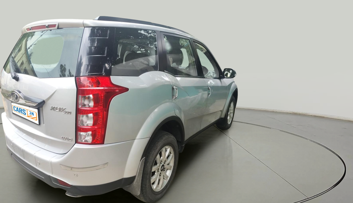 2016 Mahindra XUV500 W10, Diesel, Manual, 1,24,117 km, exterior