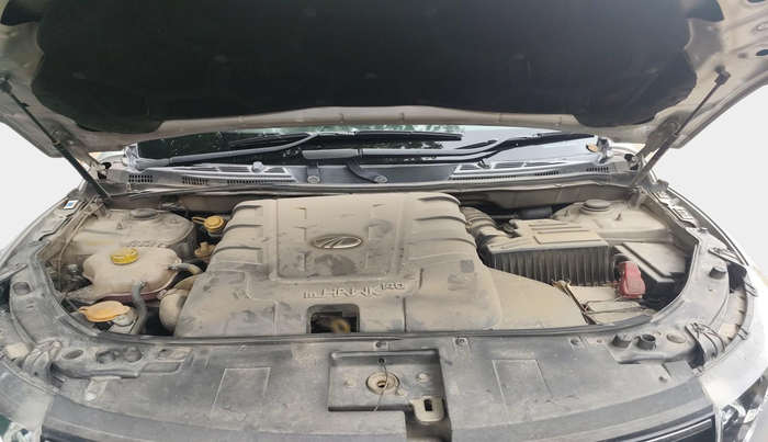 2016 Mahindra XUV500 W10, Diesel, Manual, 1,24,117 km, exterior
