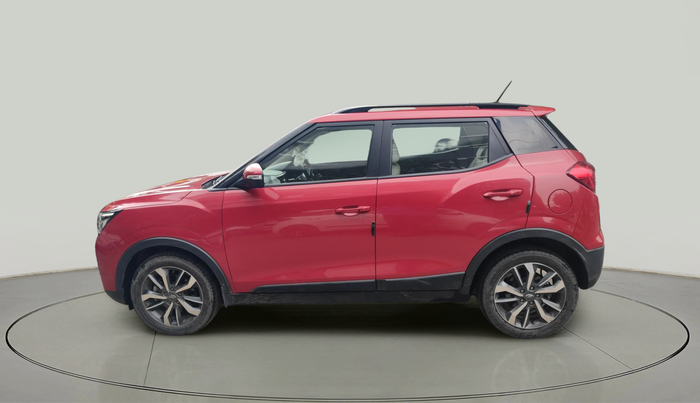 2021 Mahindra XUV300 W8 (O) 1.5 DIESEL AMT, Diesel, Automatic, 55,707 km, exterior