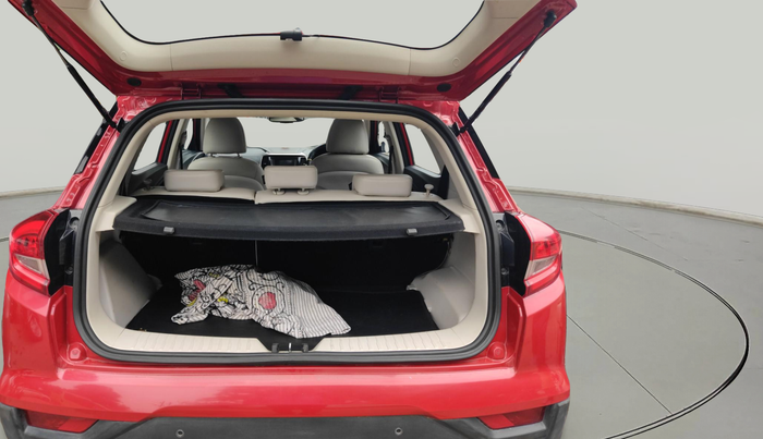 2021 Mahindra XUV300 W8 (O) 1.5 DIESEL AMT, Diesel, Automatic, 55,707 km, exterior