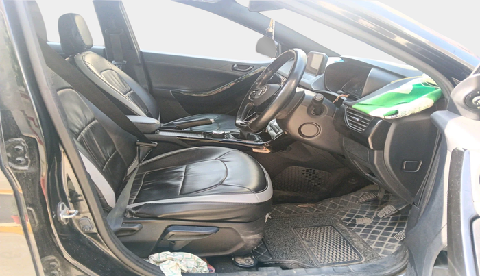 2022 Tata NEXON XZ PLUS PETROL DARK EDITION, Petrol, Manual, 39,137 km, interior